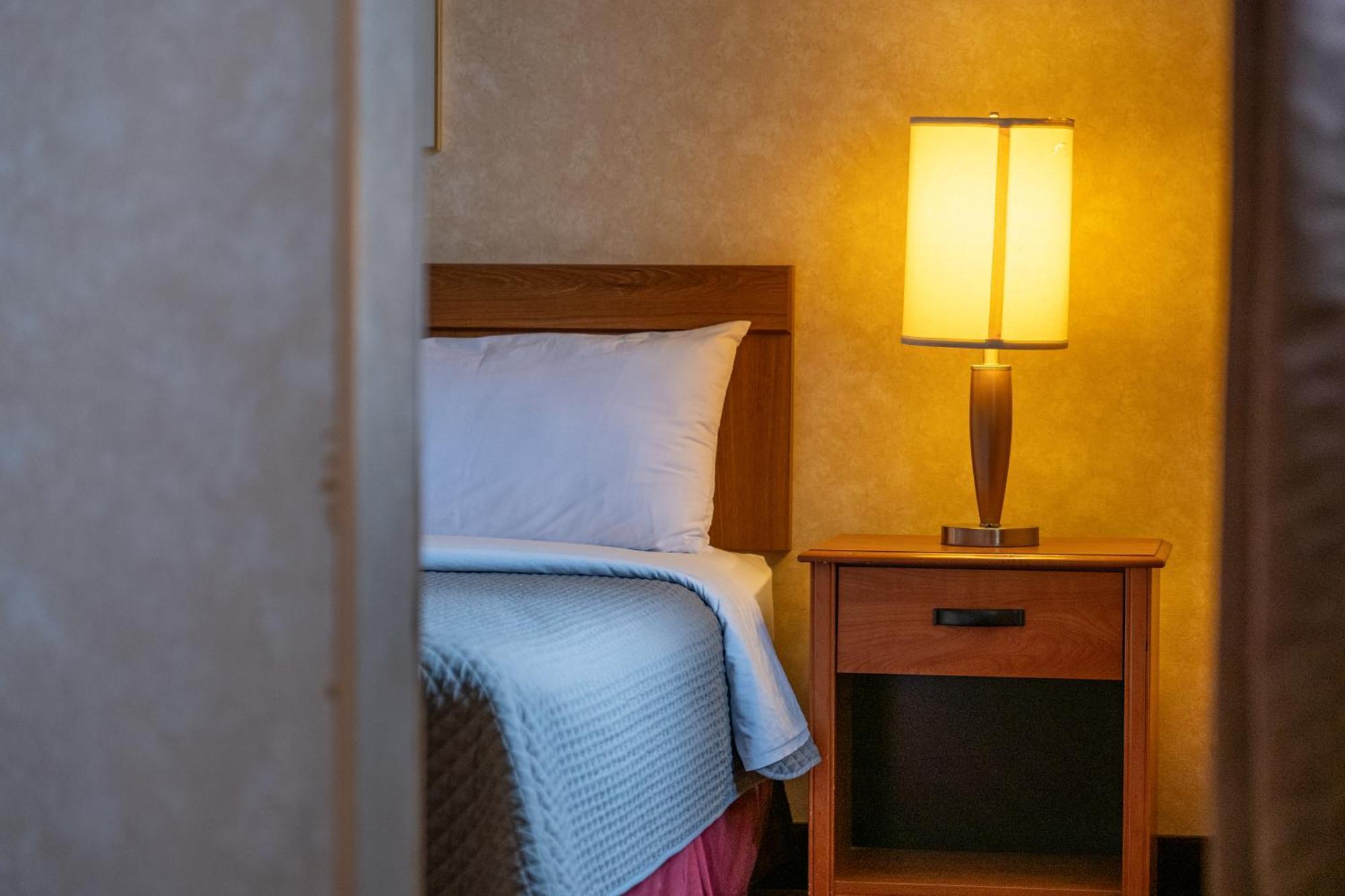 Royal Inn & Suites 圭尔夫 外观 照片